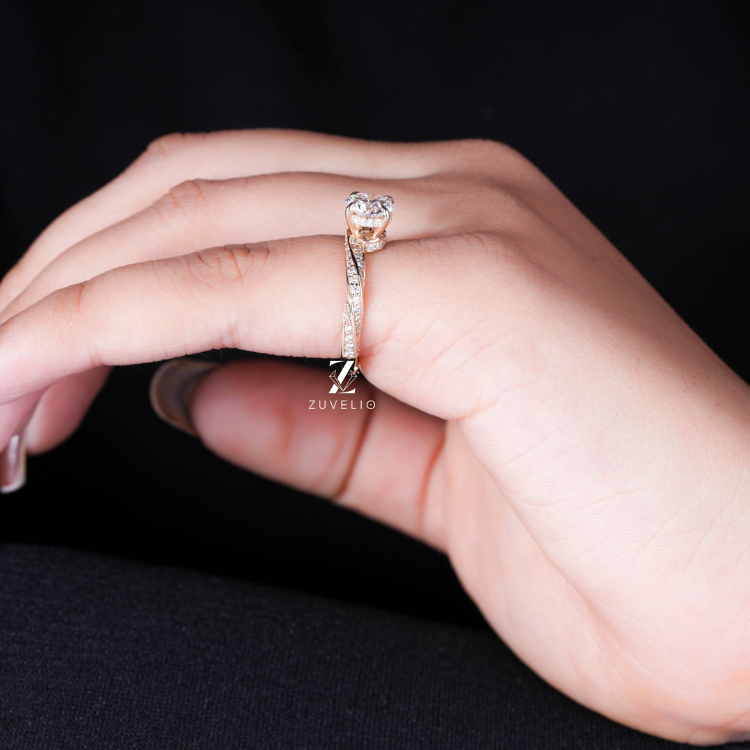 Round Cut Twisted Diamond Ring - Zuvelio.com