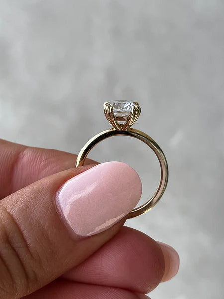 Three Claw Solitaire Ring